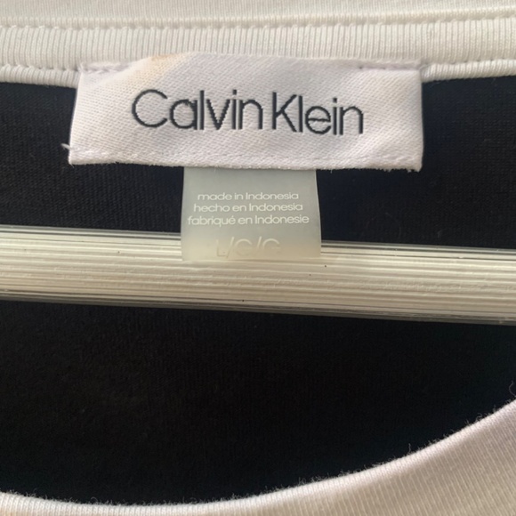 Calvin Ladies B&W Tshirt Monogram Dress Sz. L - Picture 3 of 3